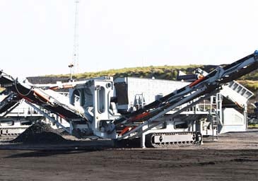 crawler-type mobile crusher station