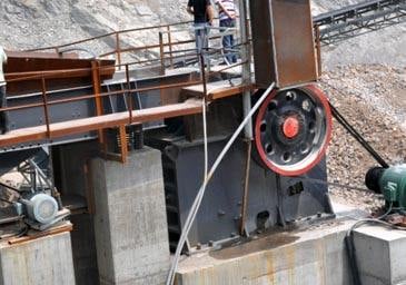 Primary jaw crusher